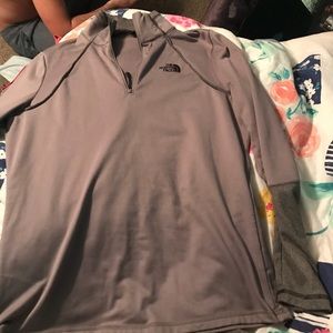 Women’s North Face Quarter zip